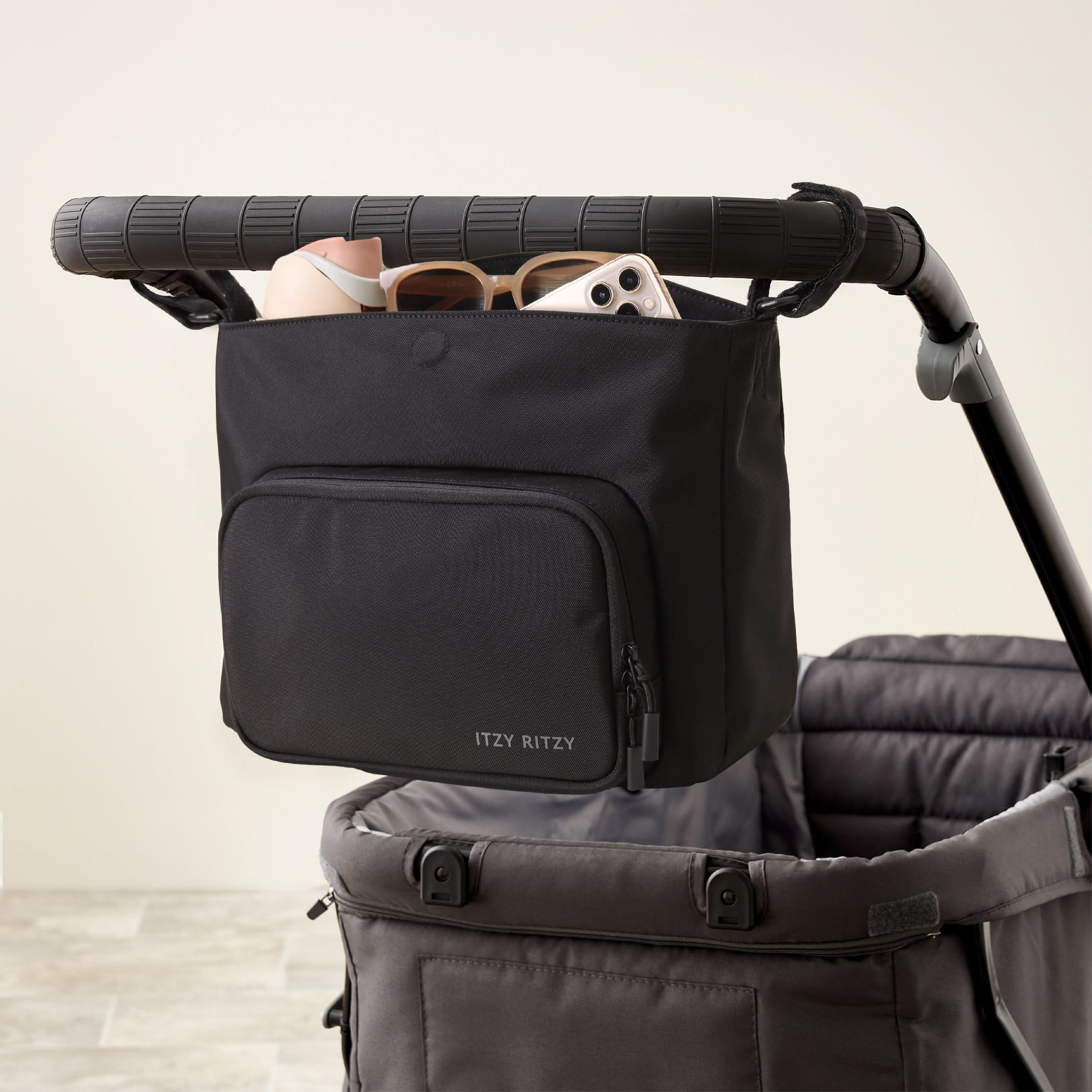 Itzy ritzy diaper caddy crossbody anf stroller caddy bag